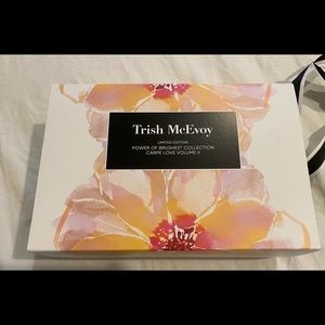 NWOT Trish McEvoy Carpe Love II Power of Brushes